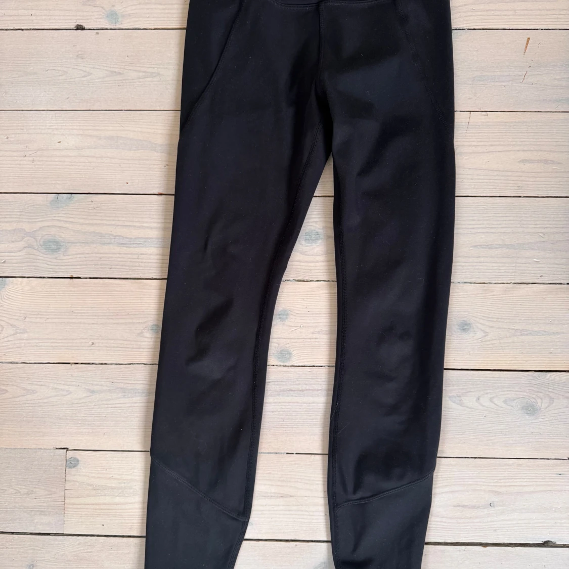 Svarta leggings från Stronger XS