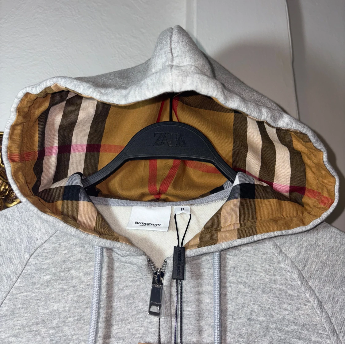 Grå Burberry hoodie med dragkedja - 2