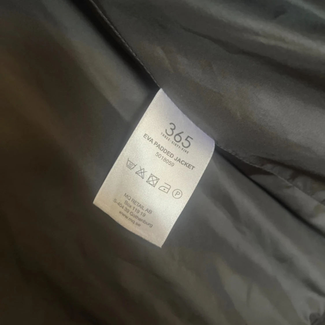 Svart pufferjacka från 365, strl 38 - 3