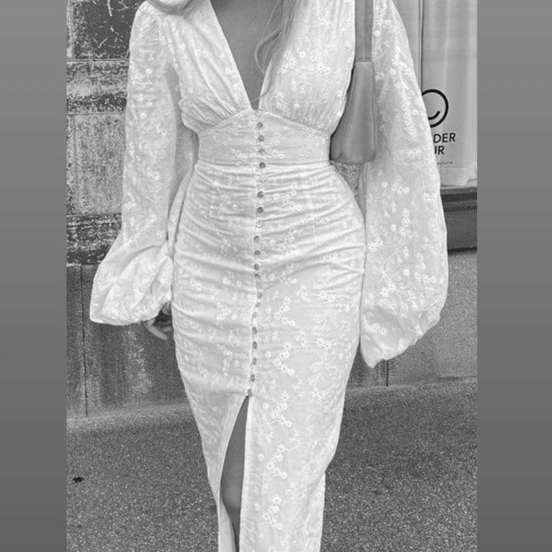 Vit långklänning med puffärmar - 2