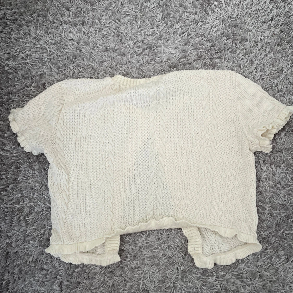 Krämvit stickad kofta från Zara - 2