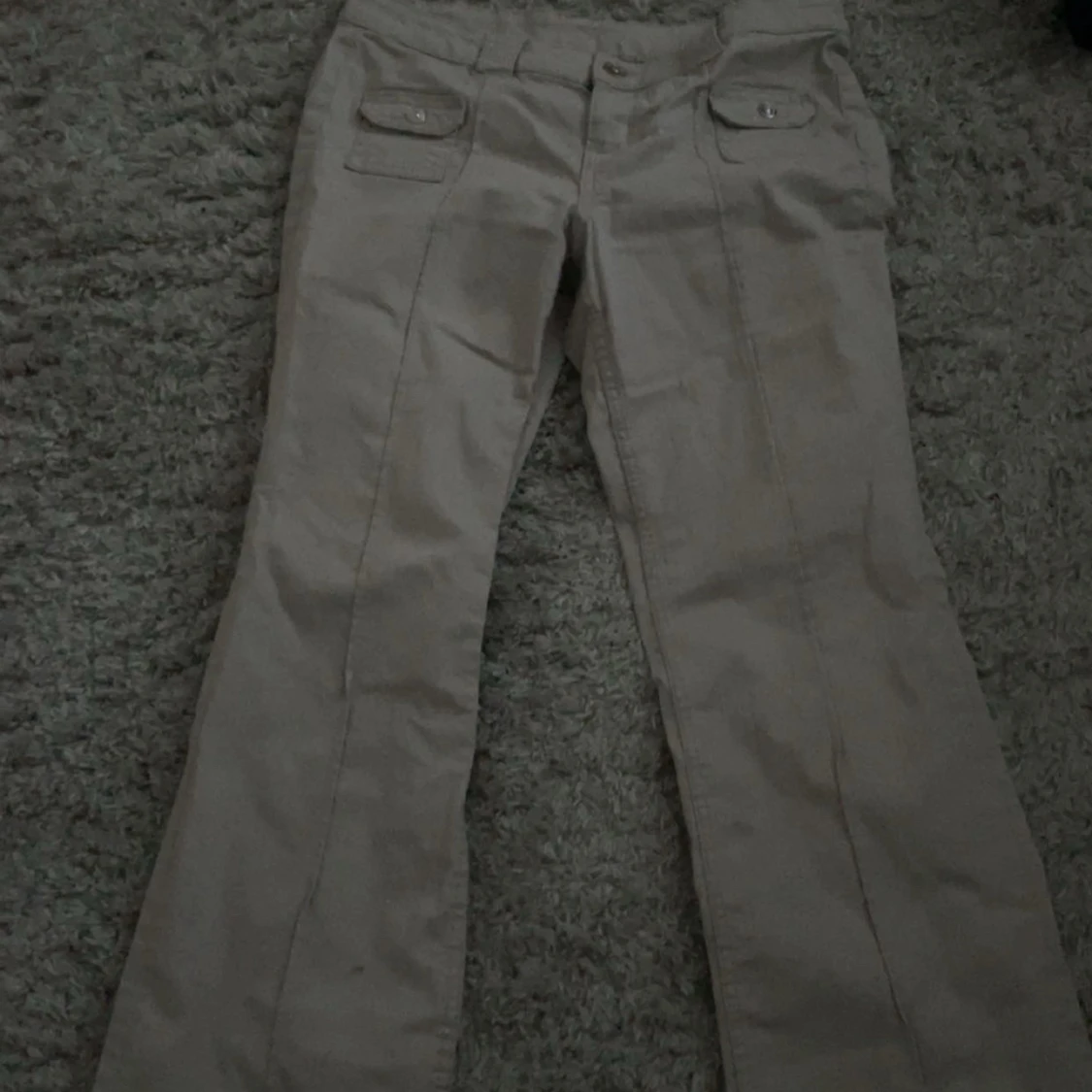 Beiga bootcut-byxor från H&M Divided