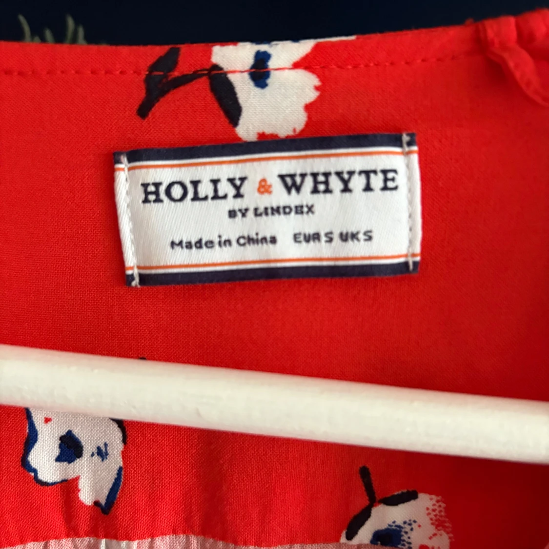 Röd blommig klänning Holly & Whyte - 1