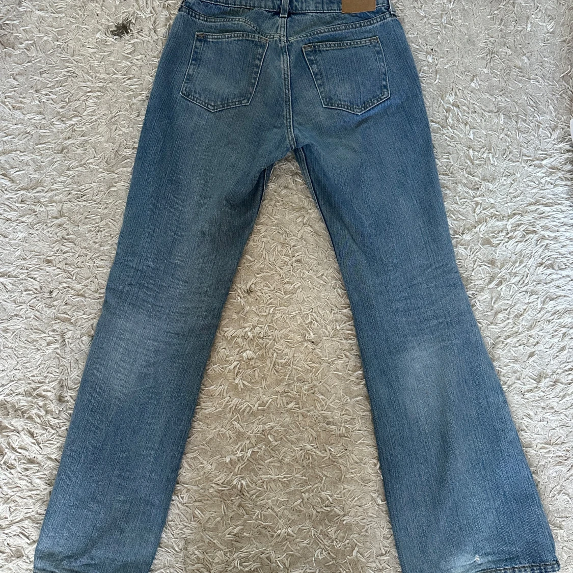 Svinsnygga lågmidjade bootcut jeans  - 3