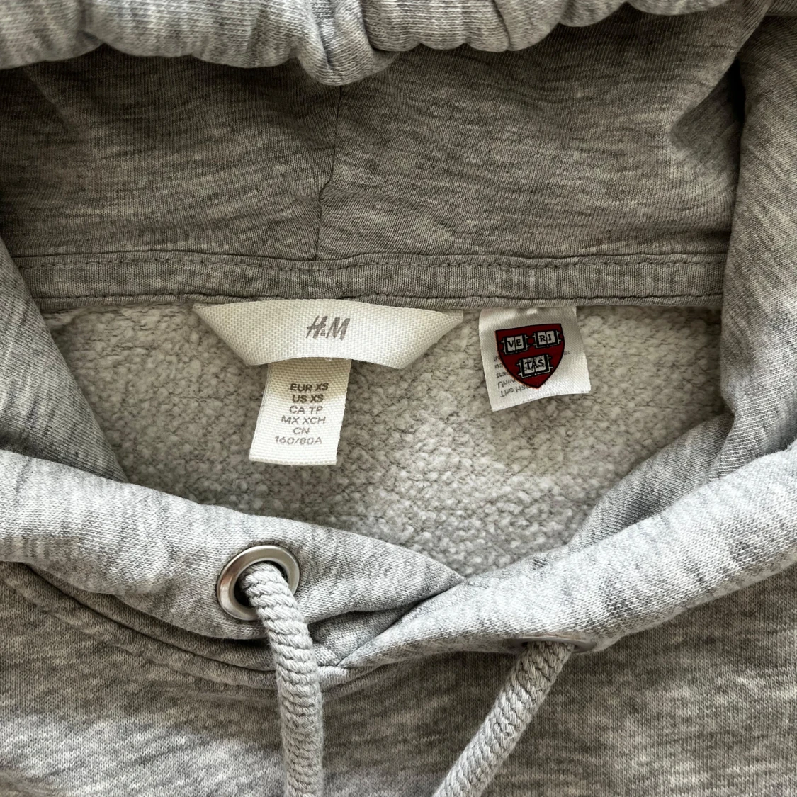 Grå Harvard hoodie från H&M XS - 3