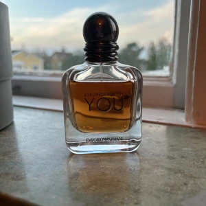 Stronger With You parfym - Trendig parfym från Emporio Armani med modern design. 