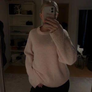 Stickad tröja -  jättefin stickad tröja från Gina Tricot. Använd två gånger 💗