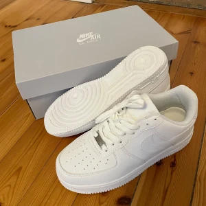 Nike AF1 helt nya - Helt oanvända nike air force 1, storlek 41. 