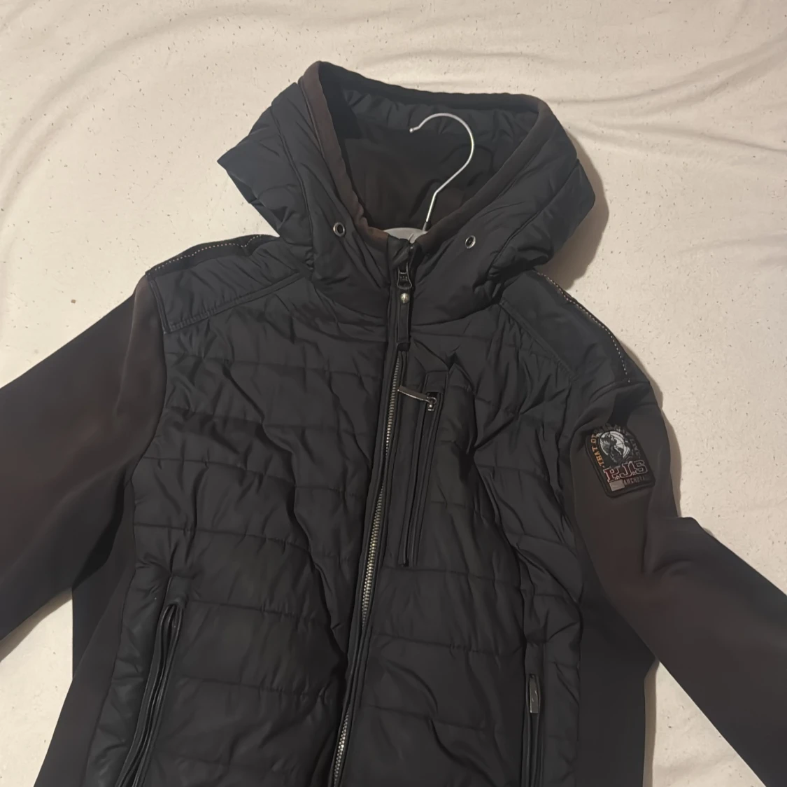 Svart quiltad jacka Parajumpers XS