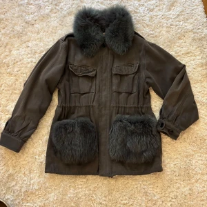 Custommade Windie Jacket S/M - Jackan som alla vill ha och som inte säljs längre. Storlek S/M och i superskick! 👌🏼