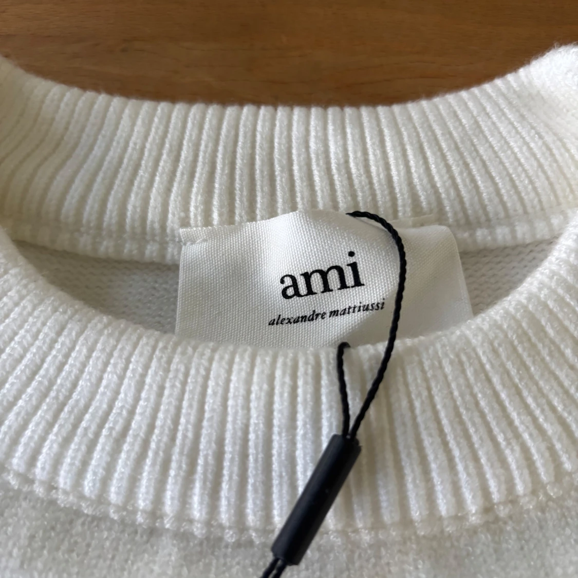 Vit stickad tröja från Ami - 2