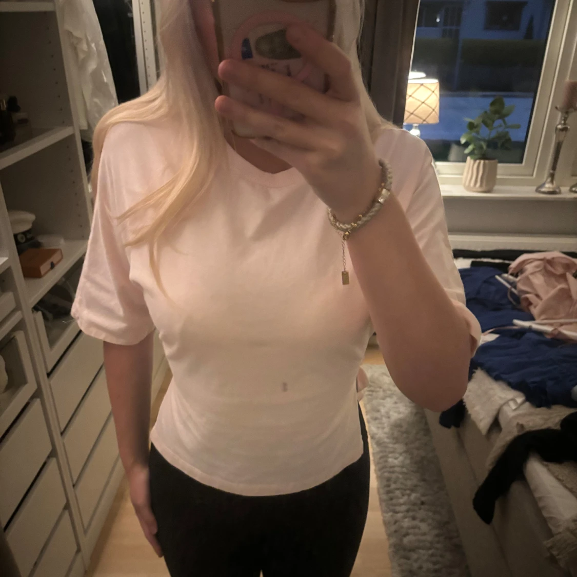 Ljusrosa t-shirt med knyt i ryggen