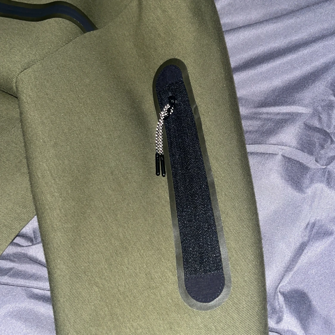 Olivgrön Nike hoodie med dragkedja - 1