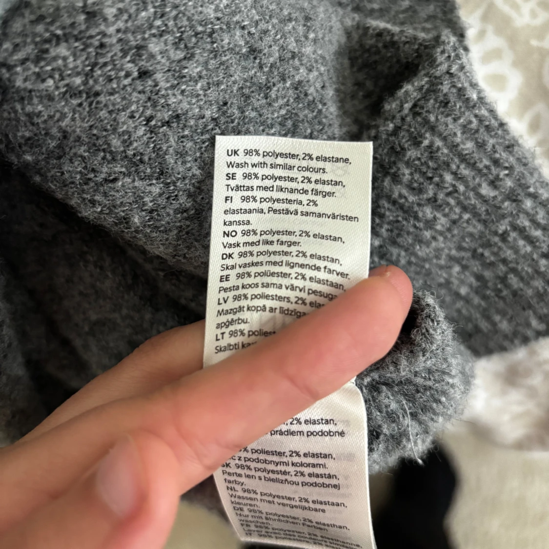 Grå stickad tröja från Lindex - 4