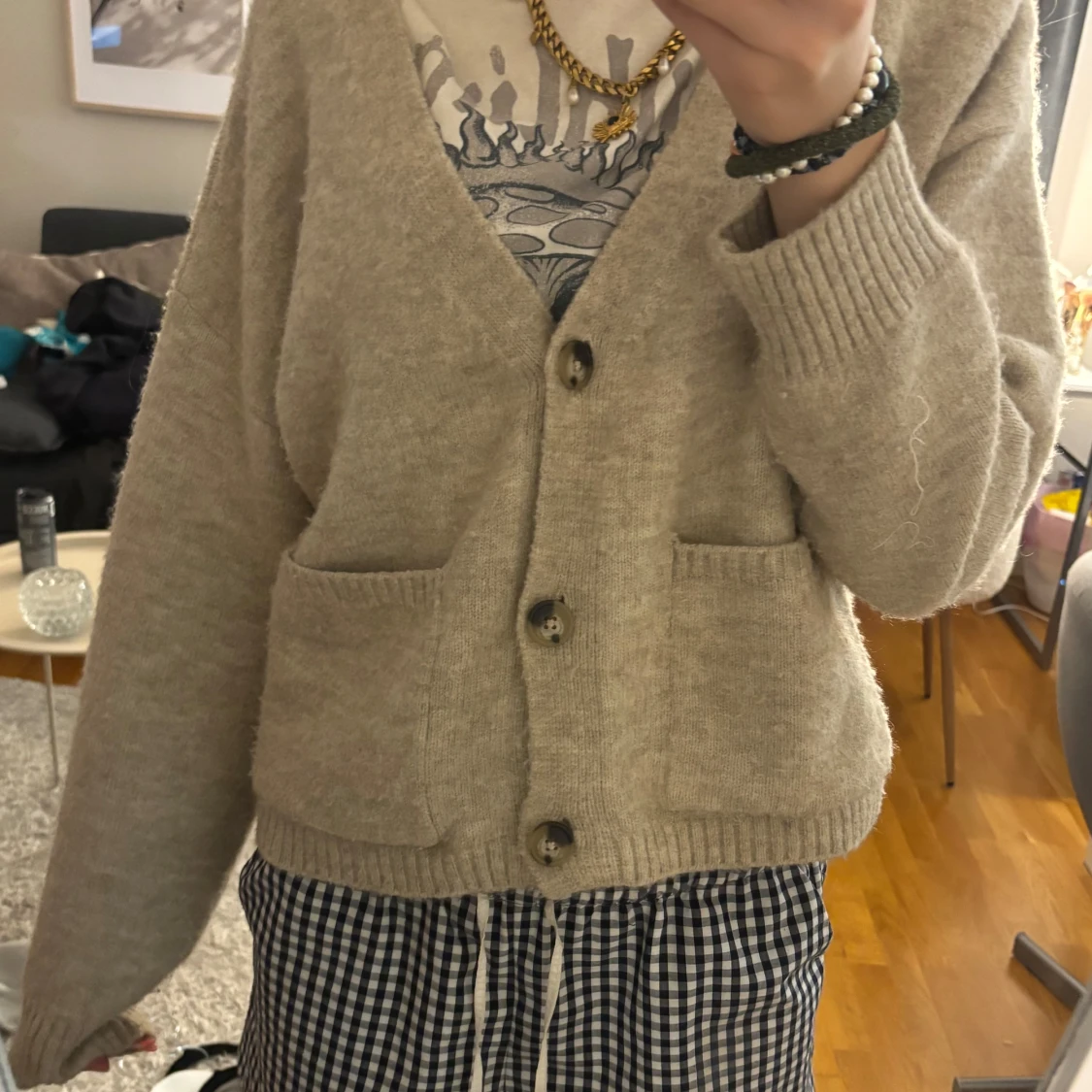 Beige kofta från AWARE med fickor - 2