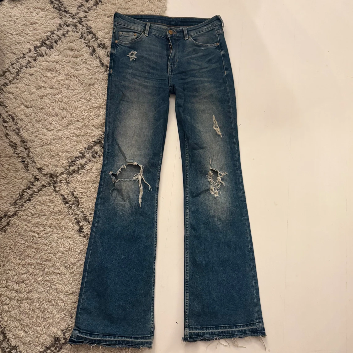 Lågmidjade bootcut jeans - 2