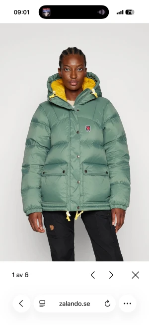 SÖKER - Söker denna fjällräven jackan i S eller M, kan betala bra