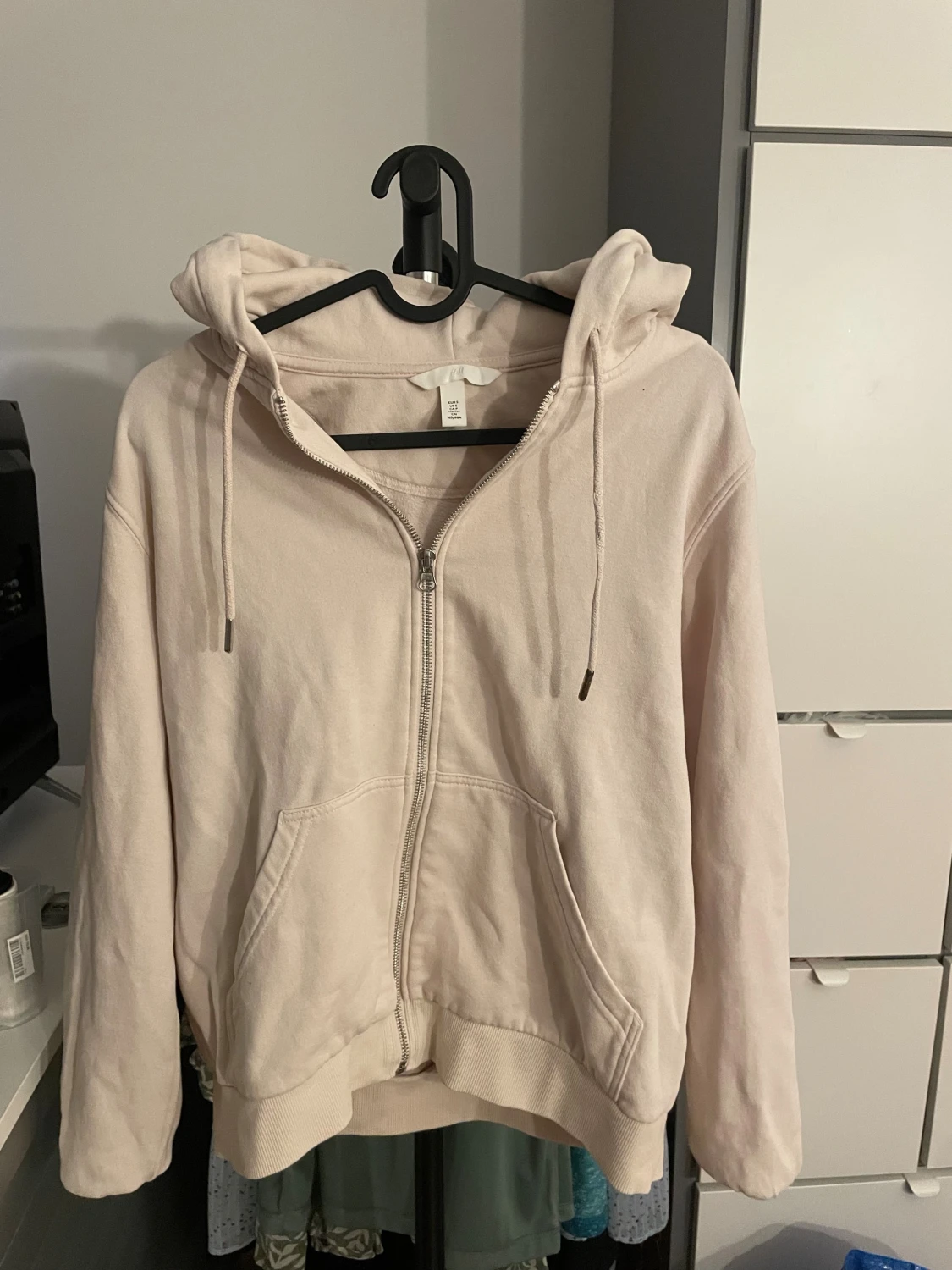 Ljusbeige hoodie med dragkedja H&M