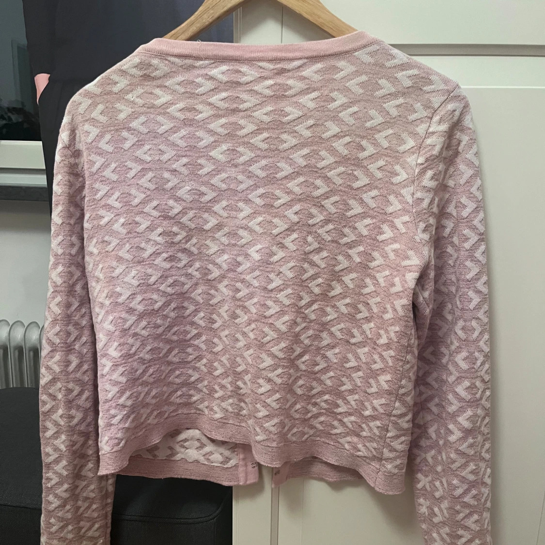 Ljusrosa mönstrad kofta - 3