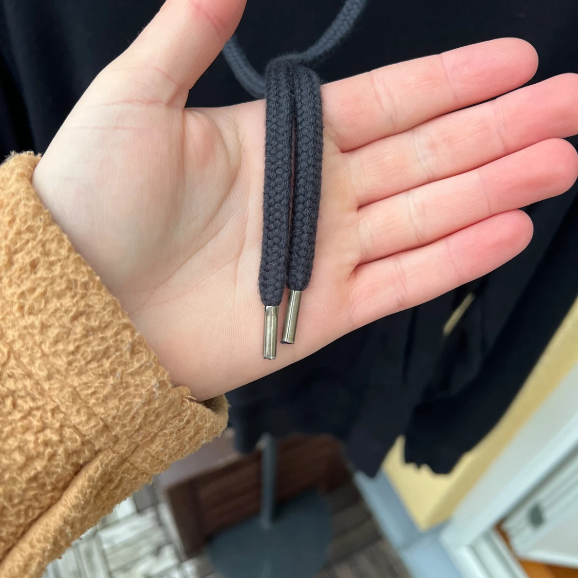 Svart hoodie från C.P. Company - 4