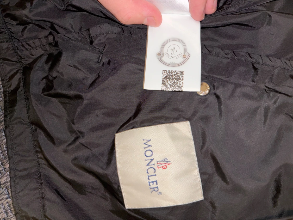 Svart vindjacka från Moncler - 4