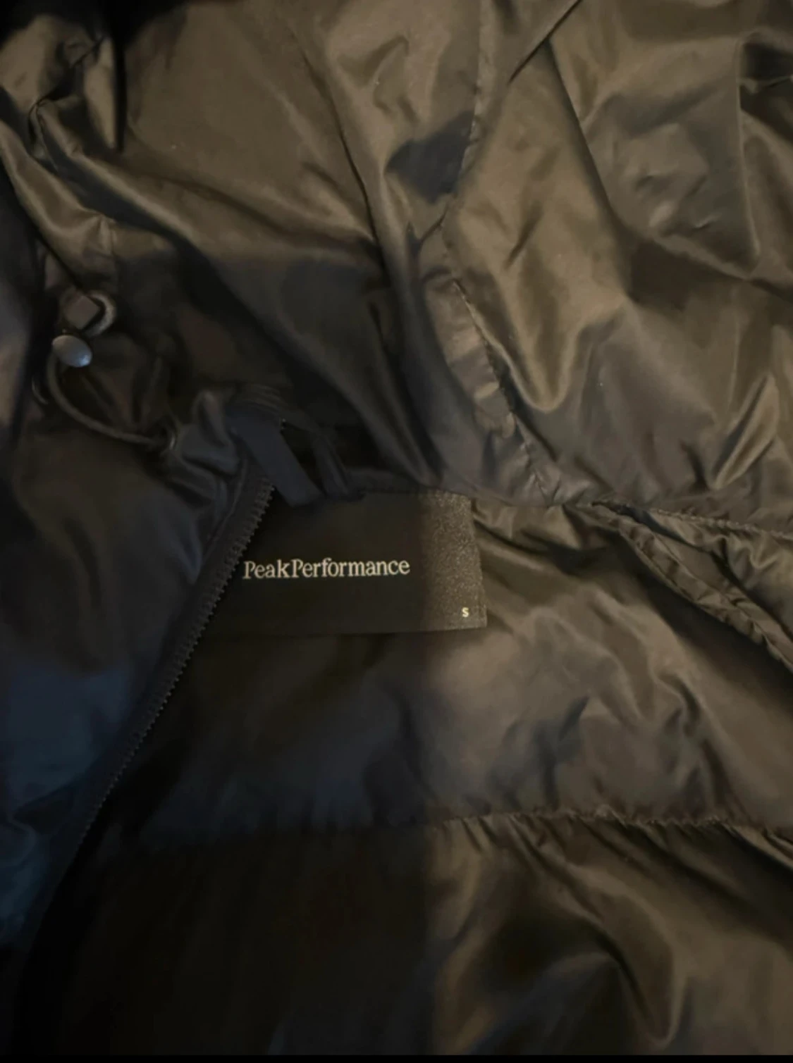 Svart Peak Performance dunjacka S - 3