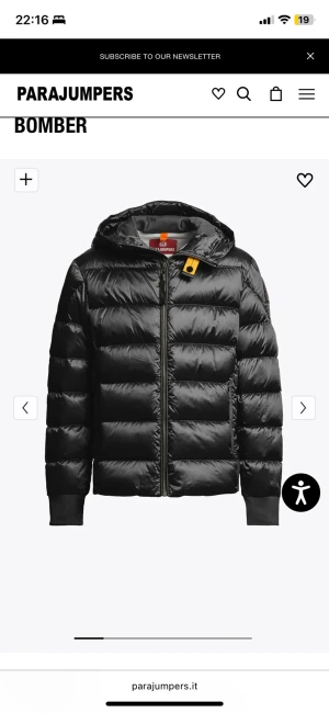 (SÖKER) Parajumpers pharrel boy (sheen)  - Söker parajumpers jacka i modellen pharrel boy (sheen) i storlek Y-L köper hälst upptill 1300 kan göra 1350