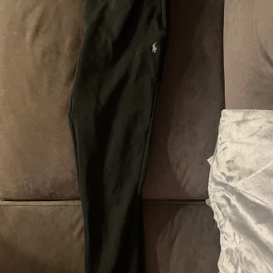 Ralph lauren tracksuit byxor storlek M - Ralph Lauren byxor