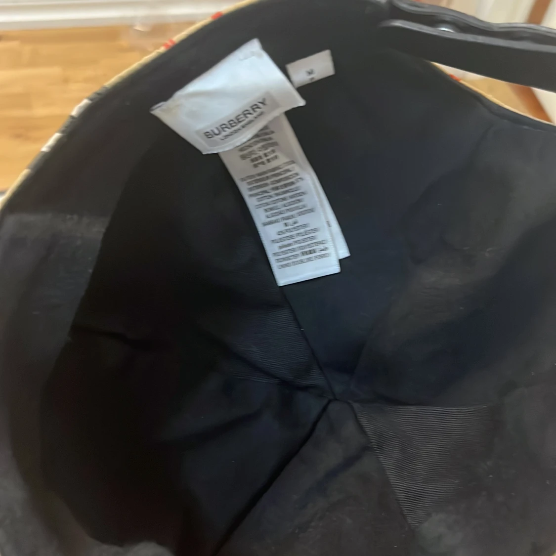 Burberry rutig keps i beige och svart ( pris kan diskuteras ) - 4