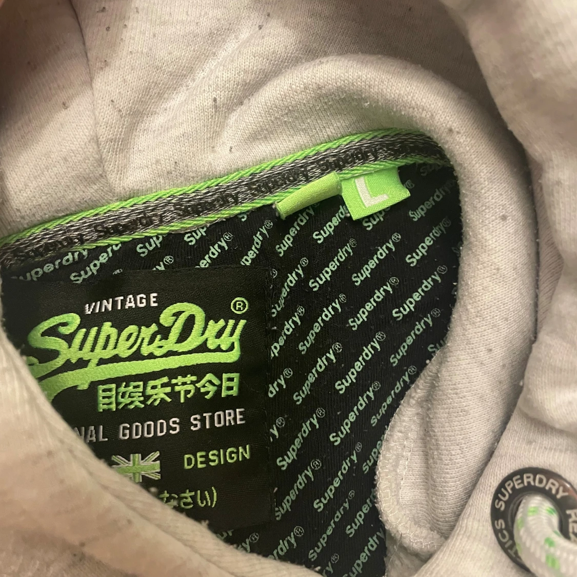 Grå hoodie från Superdry med tryck - 1