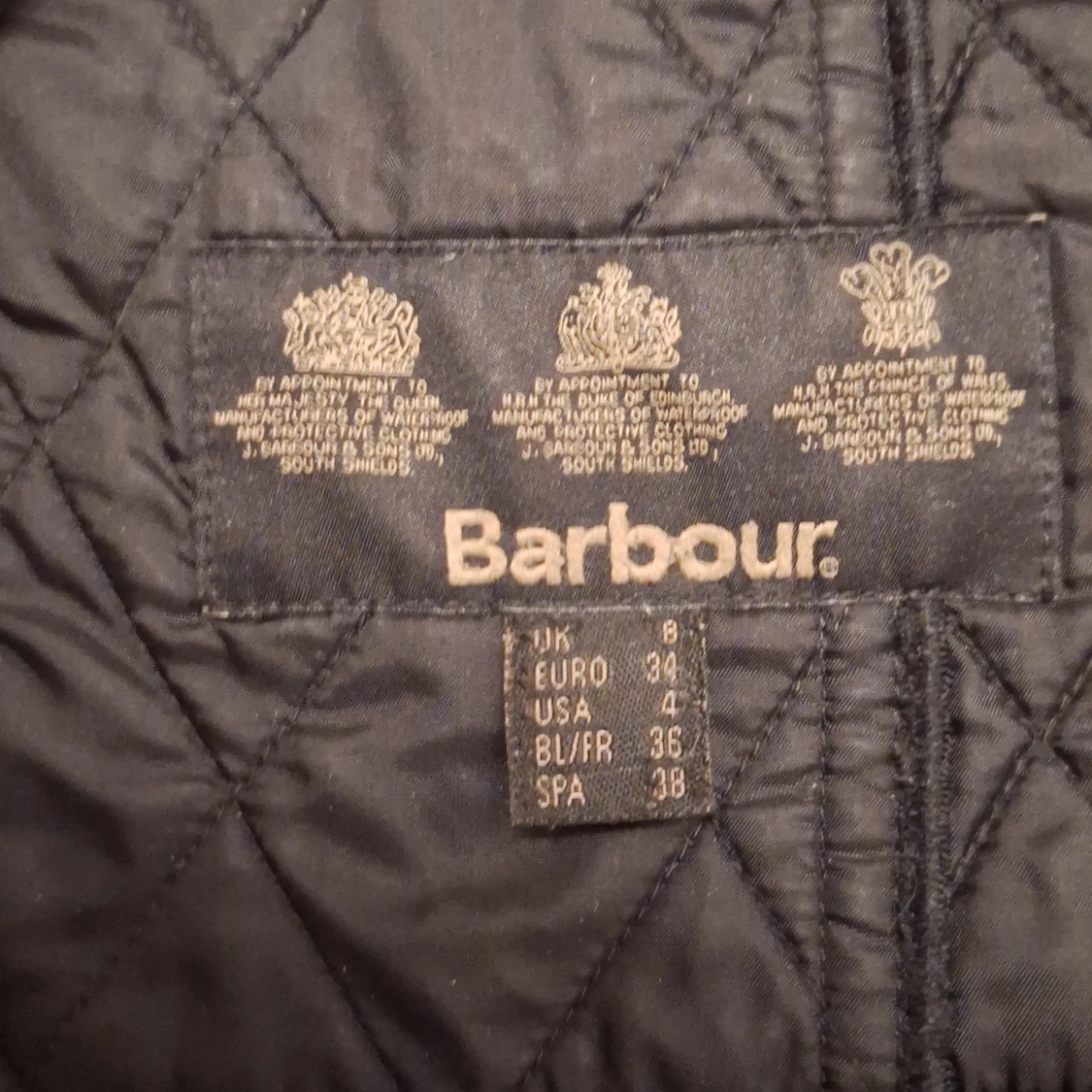 Svart quiltad jacka Barbour strl 34 - 1