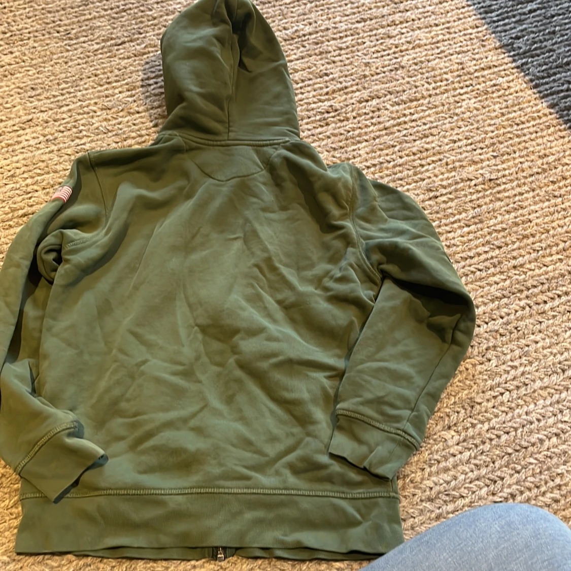 Grön ungdoms hoodie från GANT med dragkedja - 1