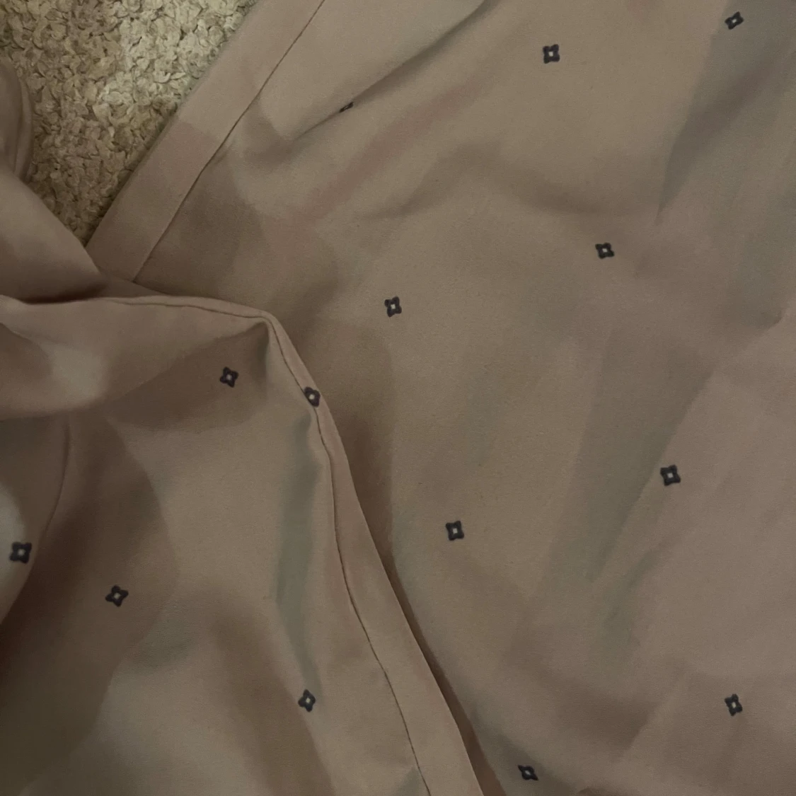 Beige pyamasbyxor med prickigt mönster - 2