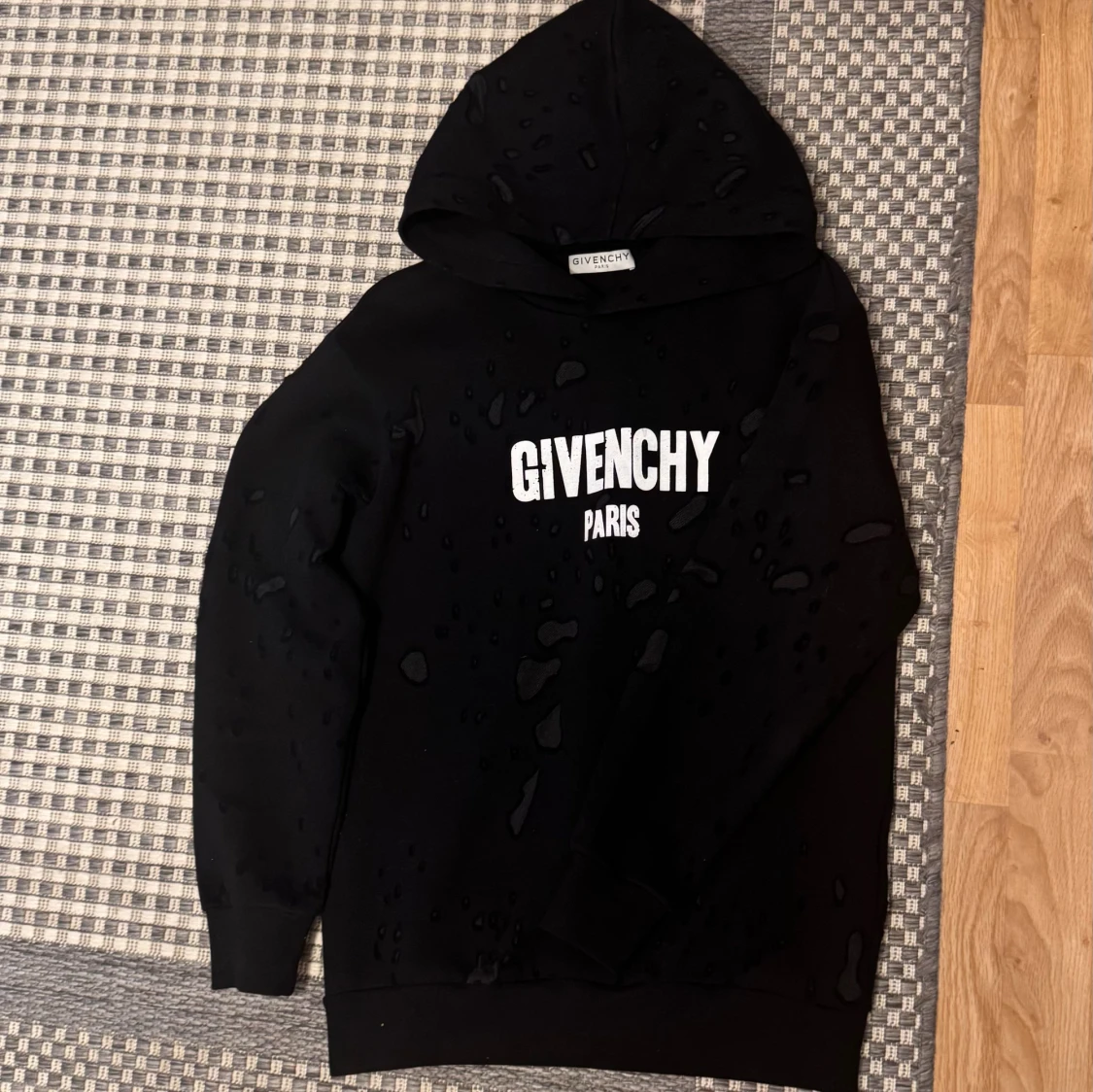 GIVENCHY PARIS HOODIE