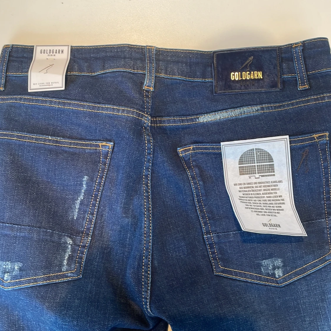 Goldgarn jeans helt nya  - 4