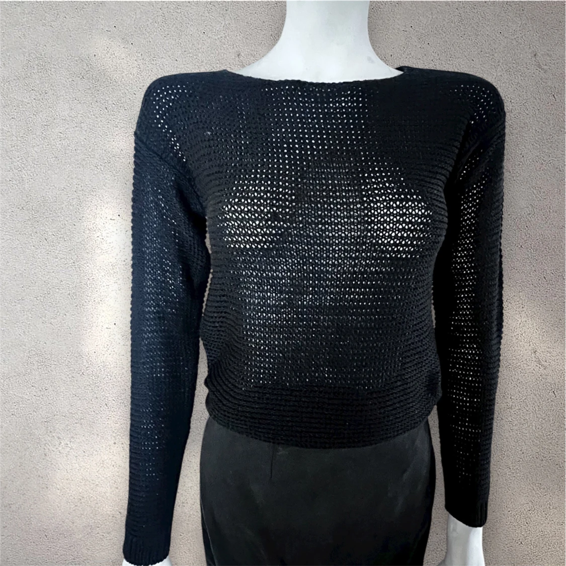 Svart stickad meshtröja