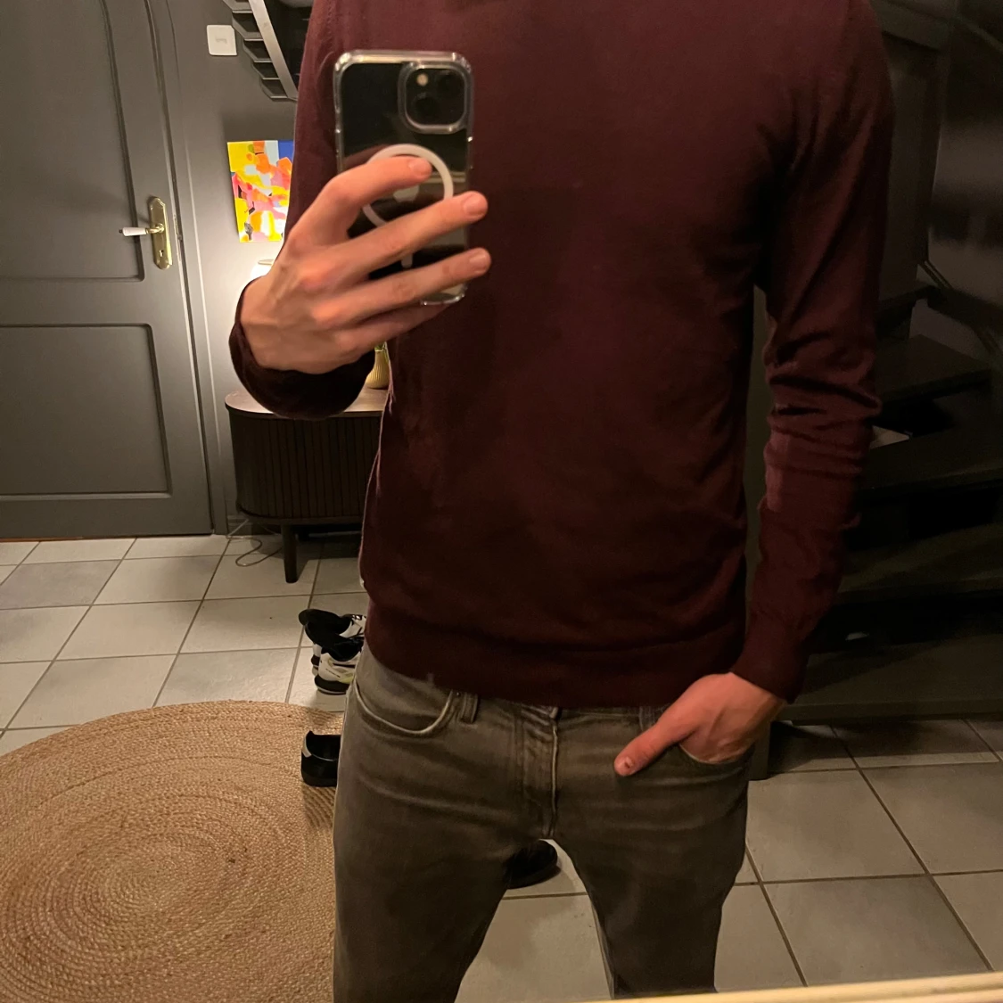 Vinröd tröja från Markup