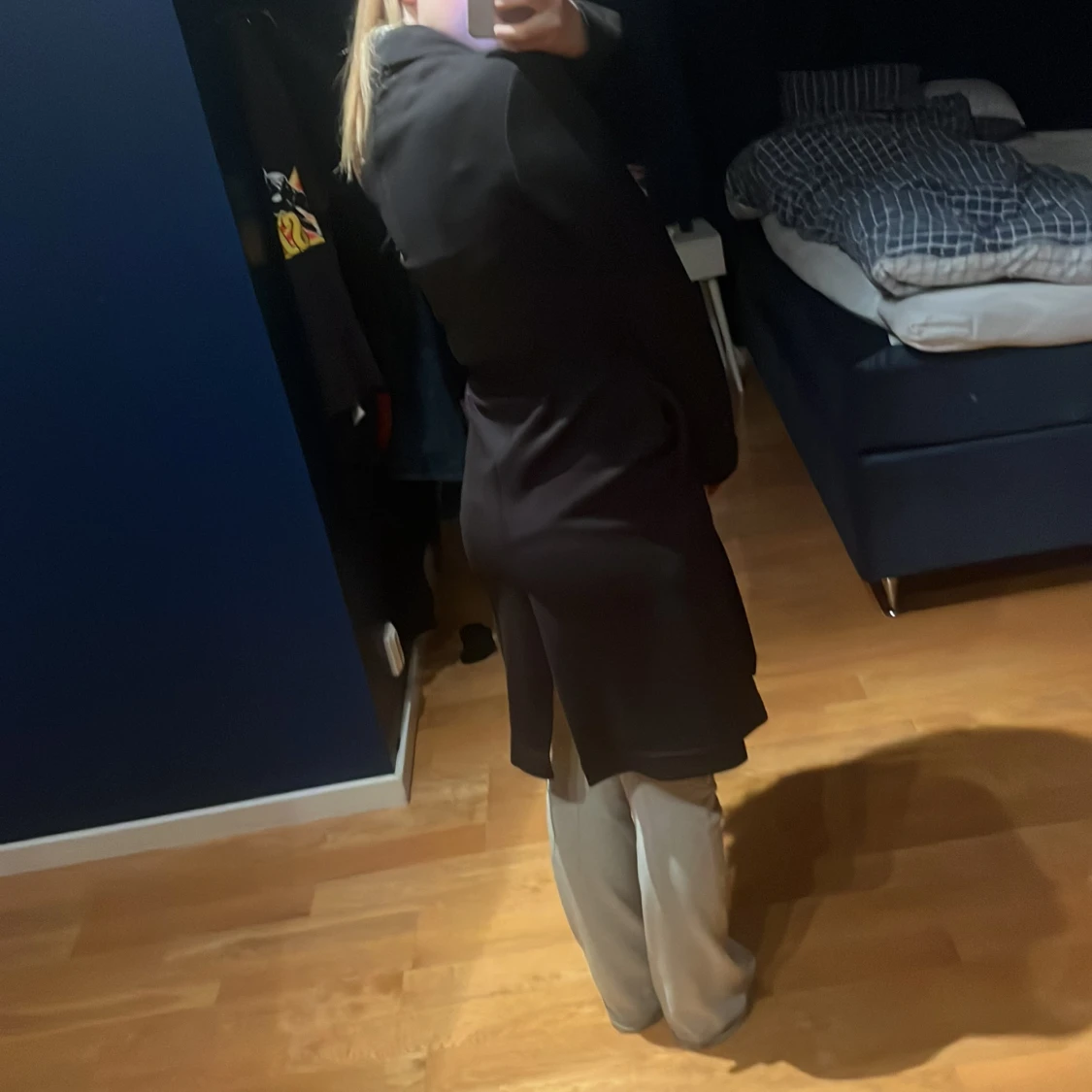 Svart omlottkappa med bälte - 1