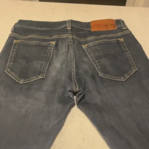 Tiger jeans mörkblå - Tiger jeans mörkblå. Slim fit, perfekt till skolan! W29 L32