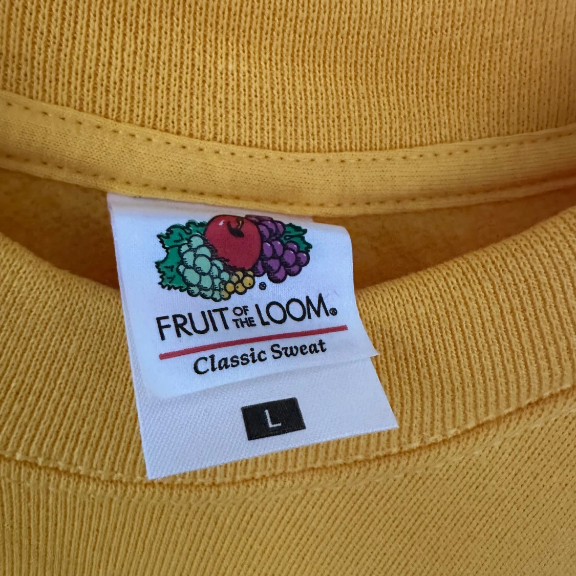 Gul sweatshirt från Fruit of the Loom - 1