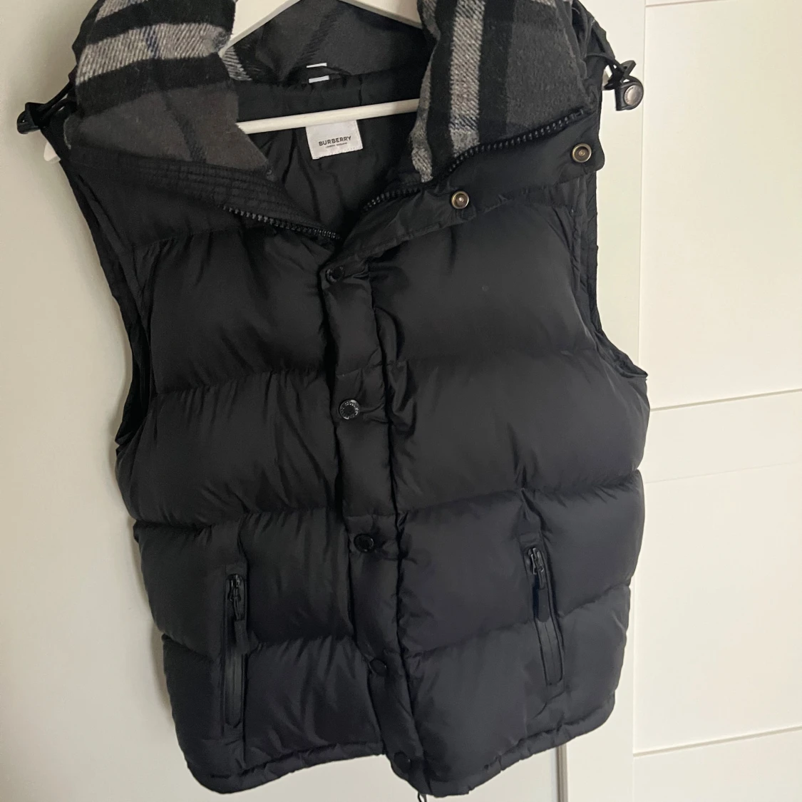 Svart dunjacka Burberry med avtagbara ärmar - 3