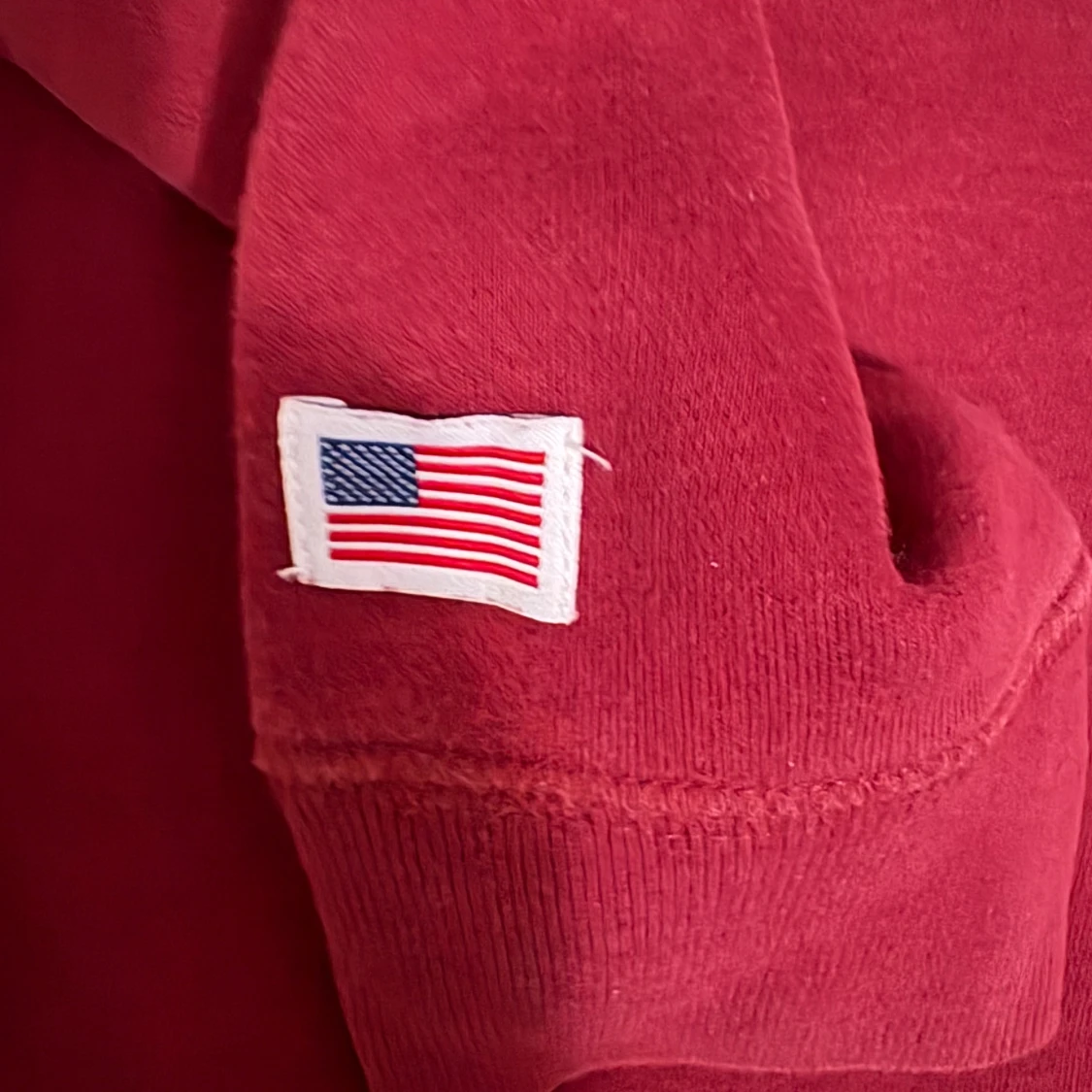 Vinröd hoodie från Hollister M - 3