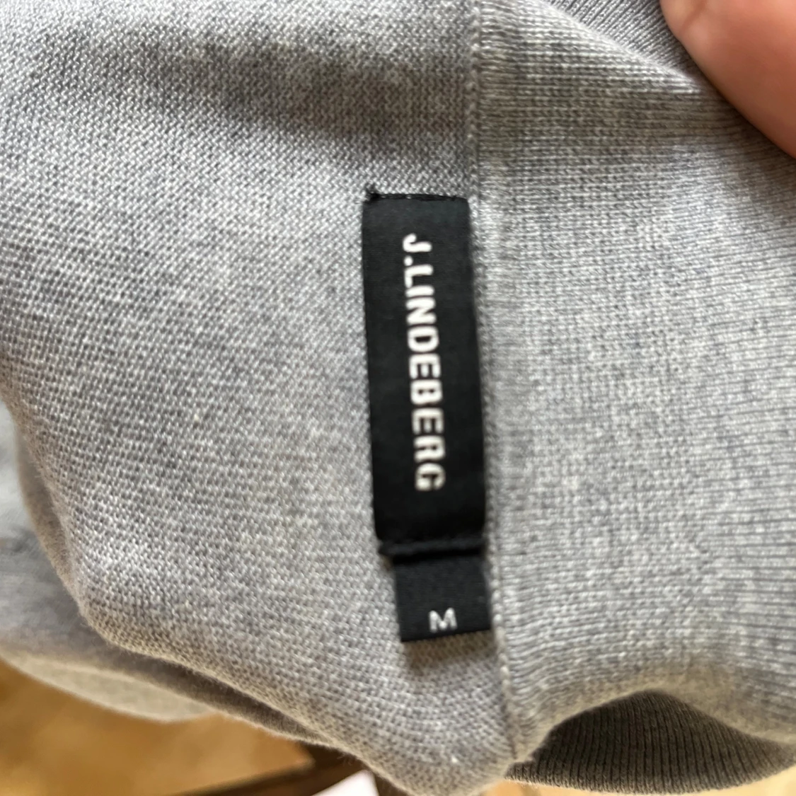 Grå pikétröja från J.Lindeberg - 1