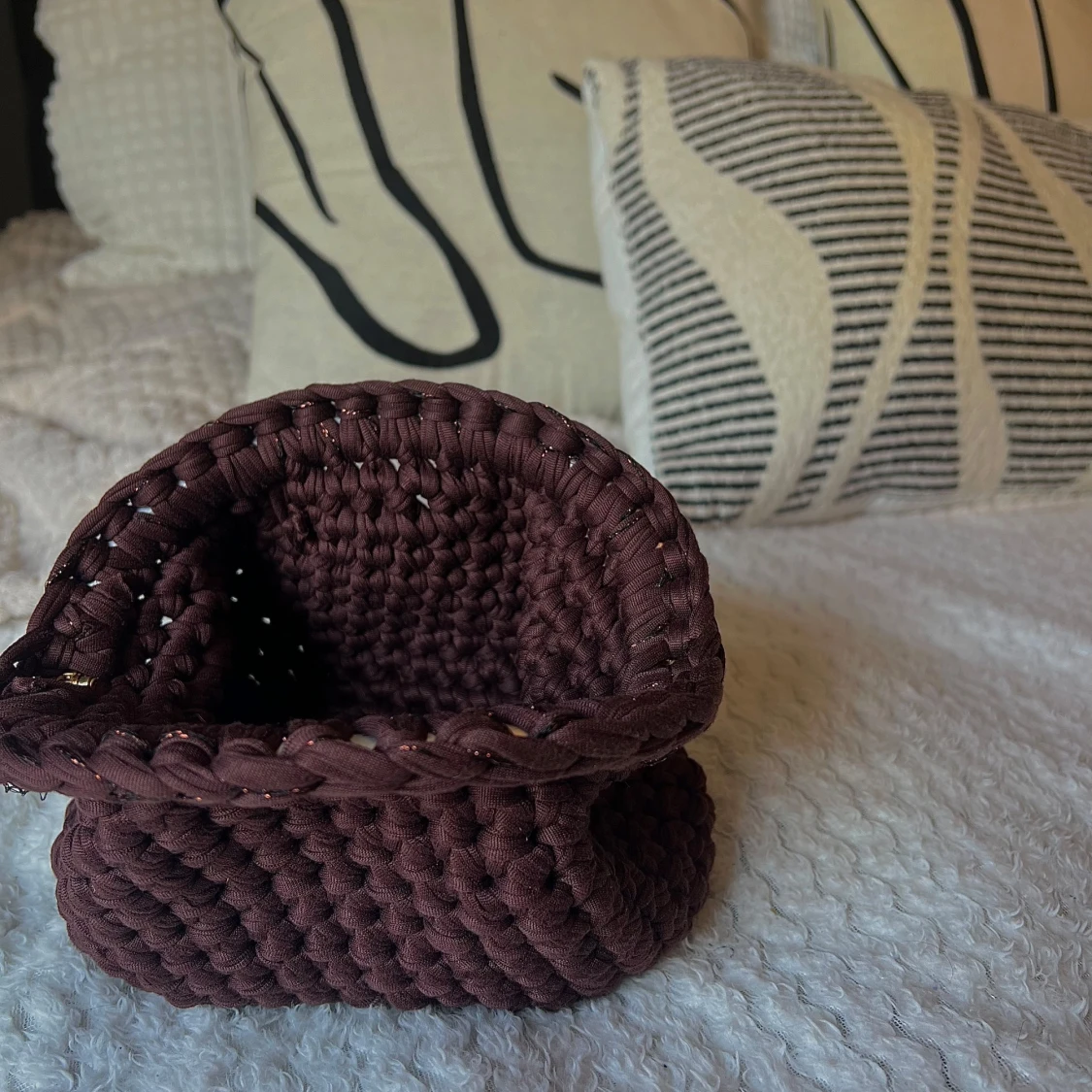 Handgjord brun stickad kuvertväska - 2