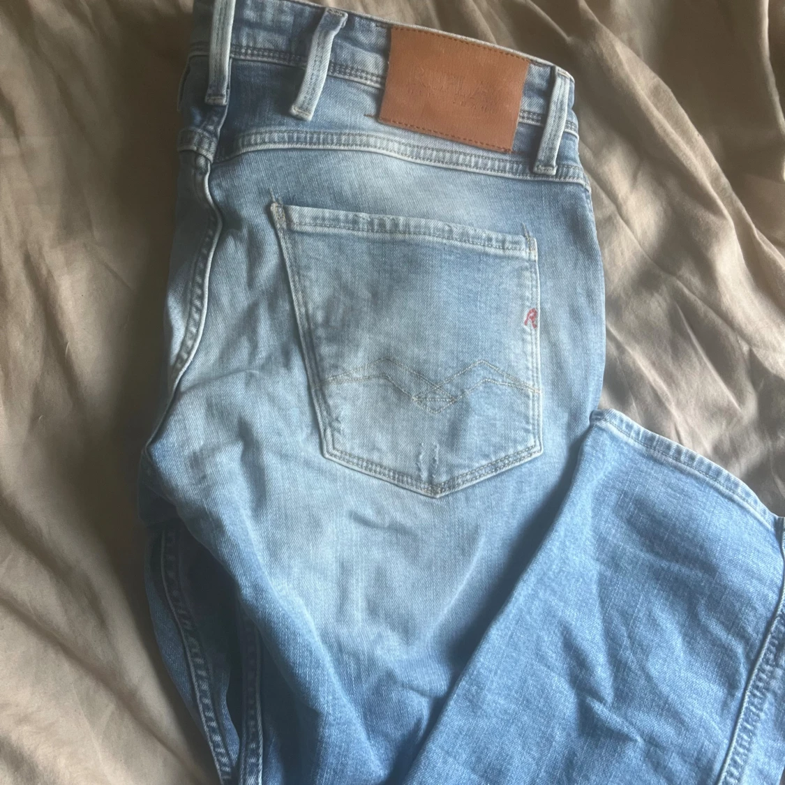 Replay Anbass ljusblå slitna jeans - 1