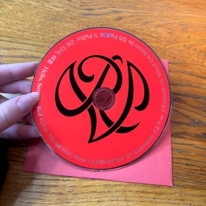 Red Velvet cd ny - Ny aldrig spelad från Red Velvet- Queendom Queens album