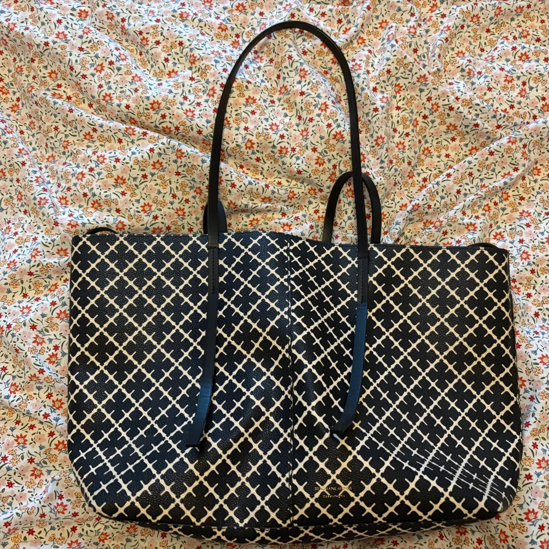 Svartvit axelväska från By Malene Birger - 1