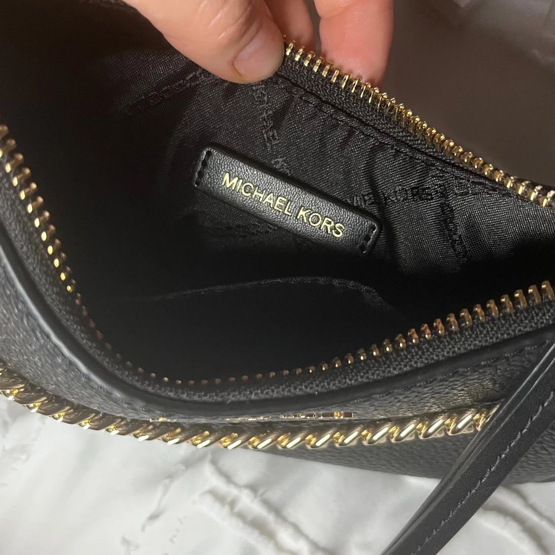 Svart axelväska från Michael Kors - 4