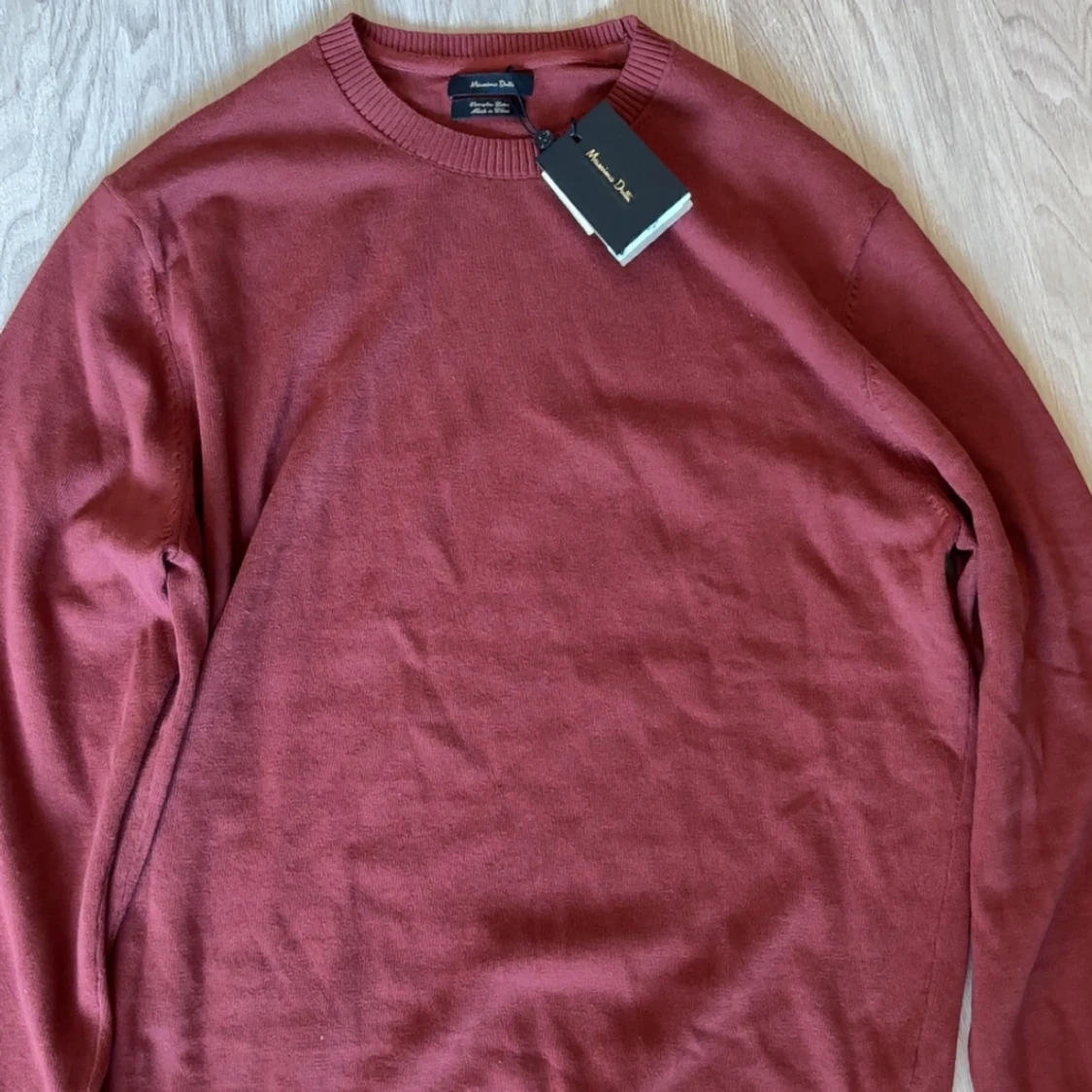 Mörkröd tröja från Massimo Dutti - 1