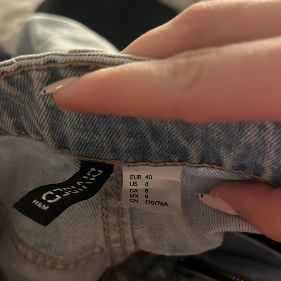 Ljusa jeansshorts från H&M Divided - 1